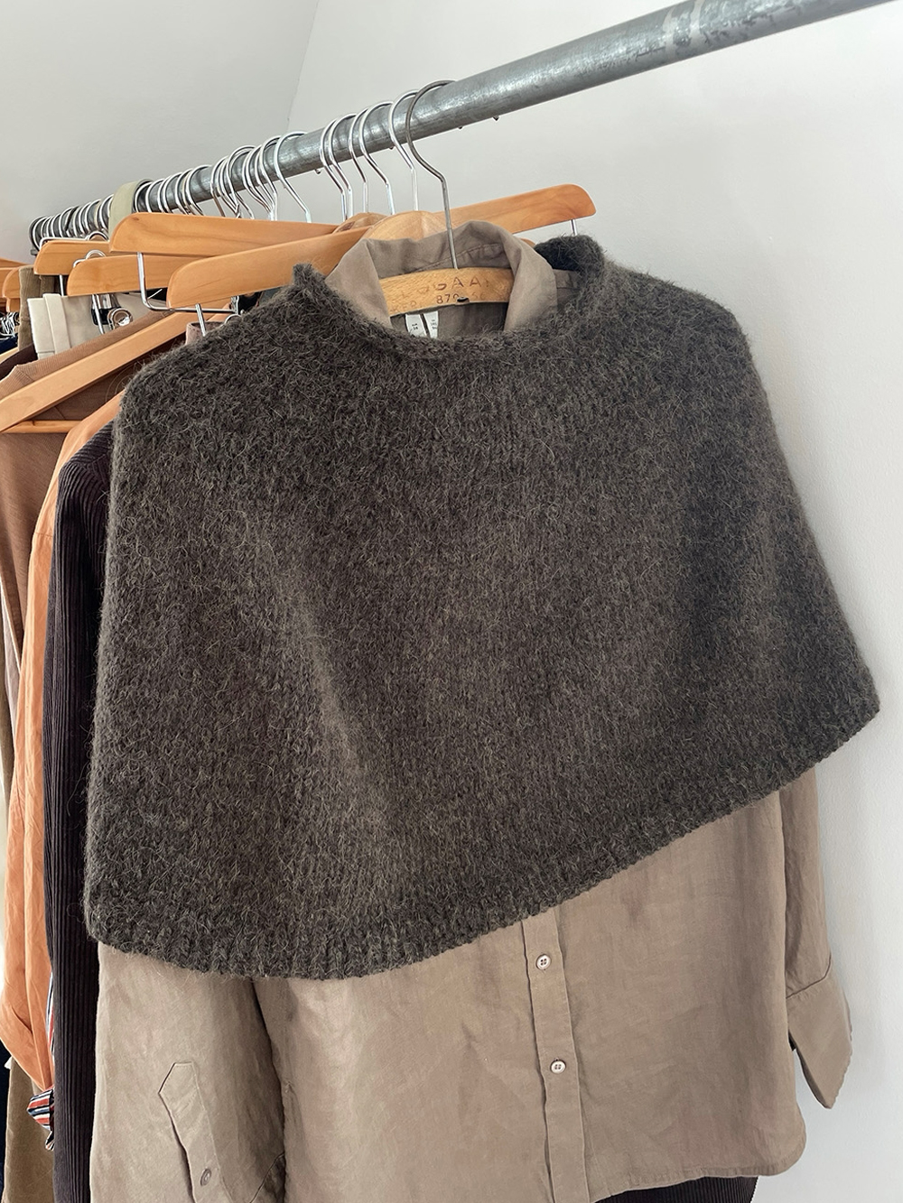 Le Knit Plain Yoke Poncho