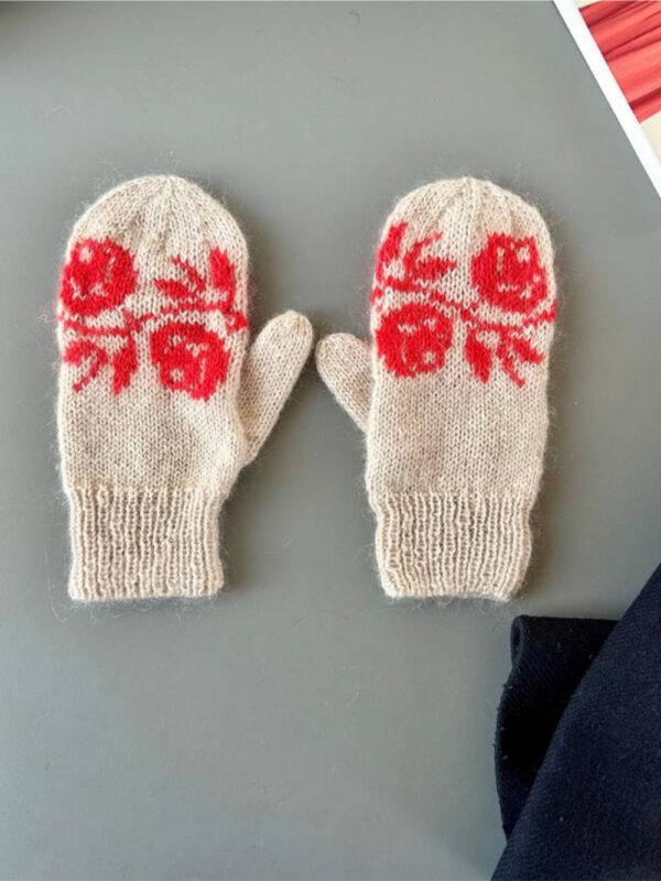 Le Knit Rosie Mittens
