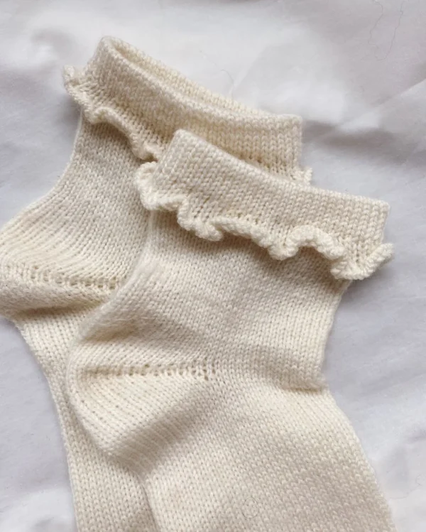PetiteKnit Ruffle socks - Bilde 2