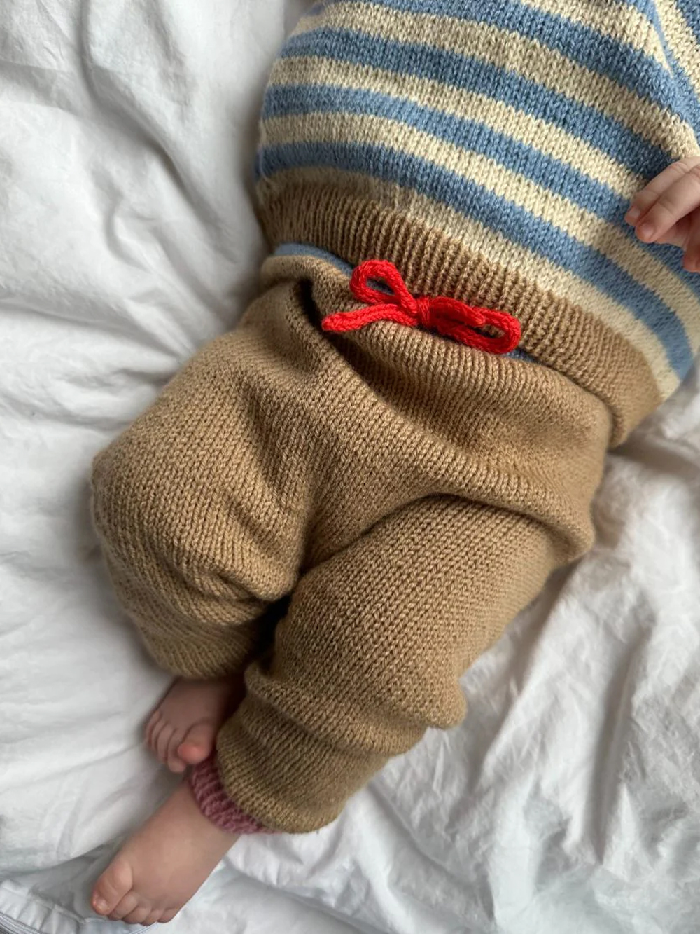 PetiteKnit Holger Baby sett - Bilde 2