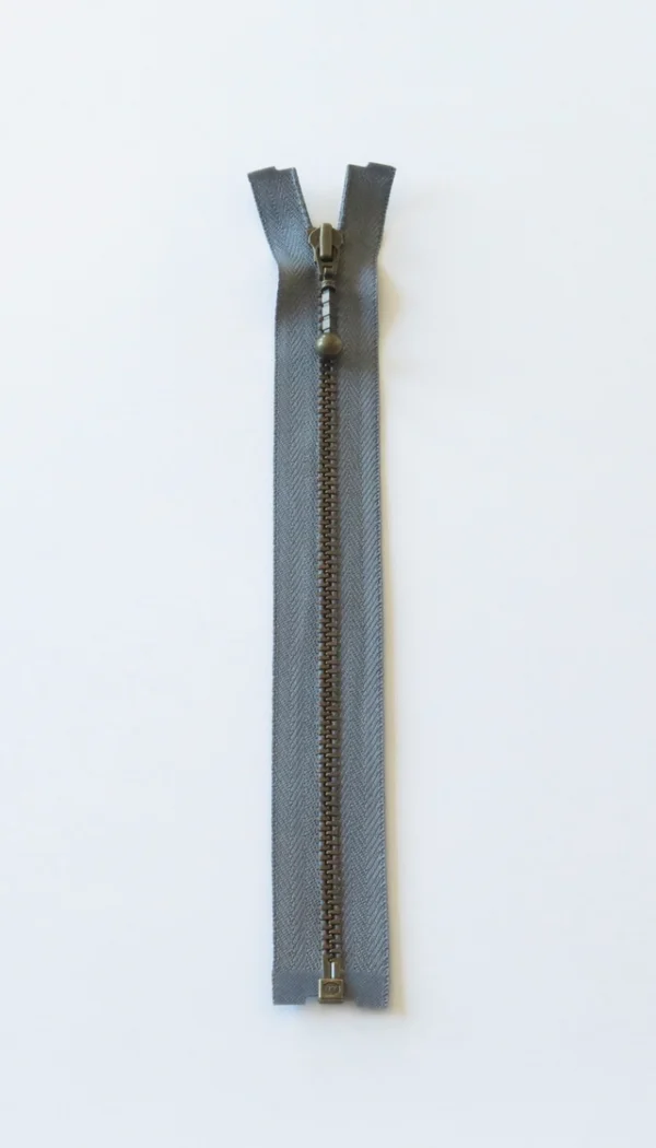 Ykk 4mm antikk messing, delbar