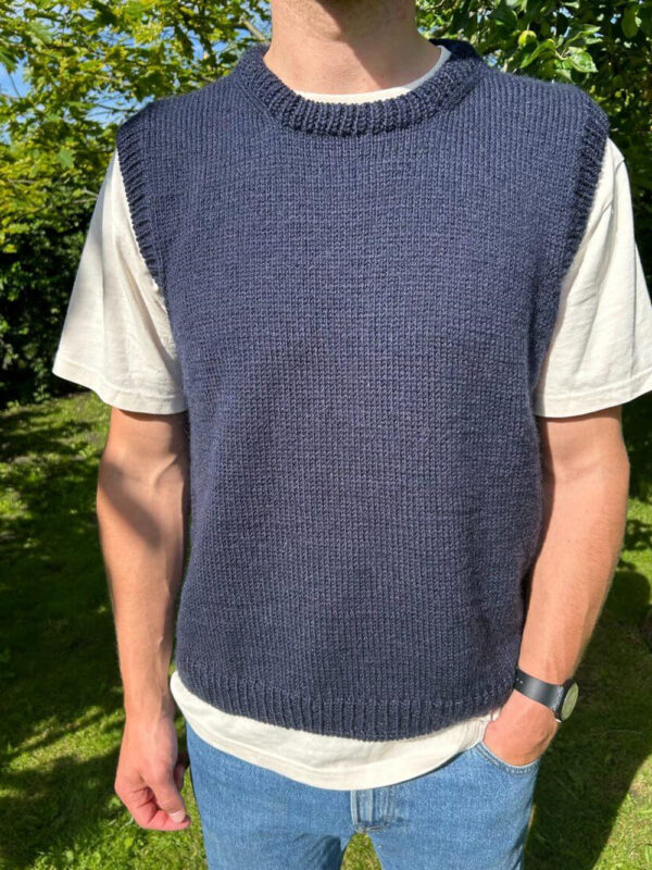 PetiteKnit Novice Slipover Man